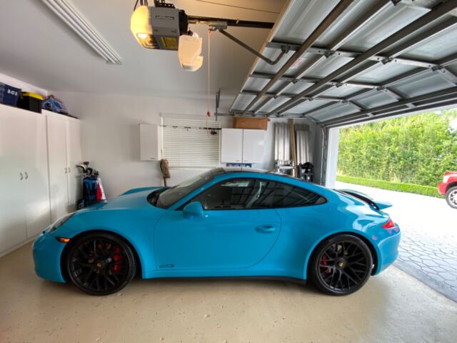 2015 Porsche 911 (Blue/Black)
