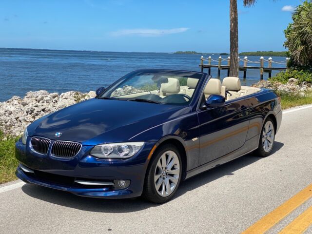 2013 BMW 328i (Blue/Black)